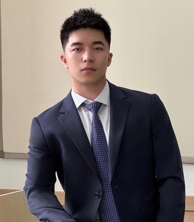 乐鱼最新版本下载,30岁男生别剪“幼稚”发型试试这3款露额短发轻熟又帅气!